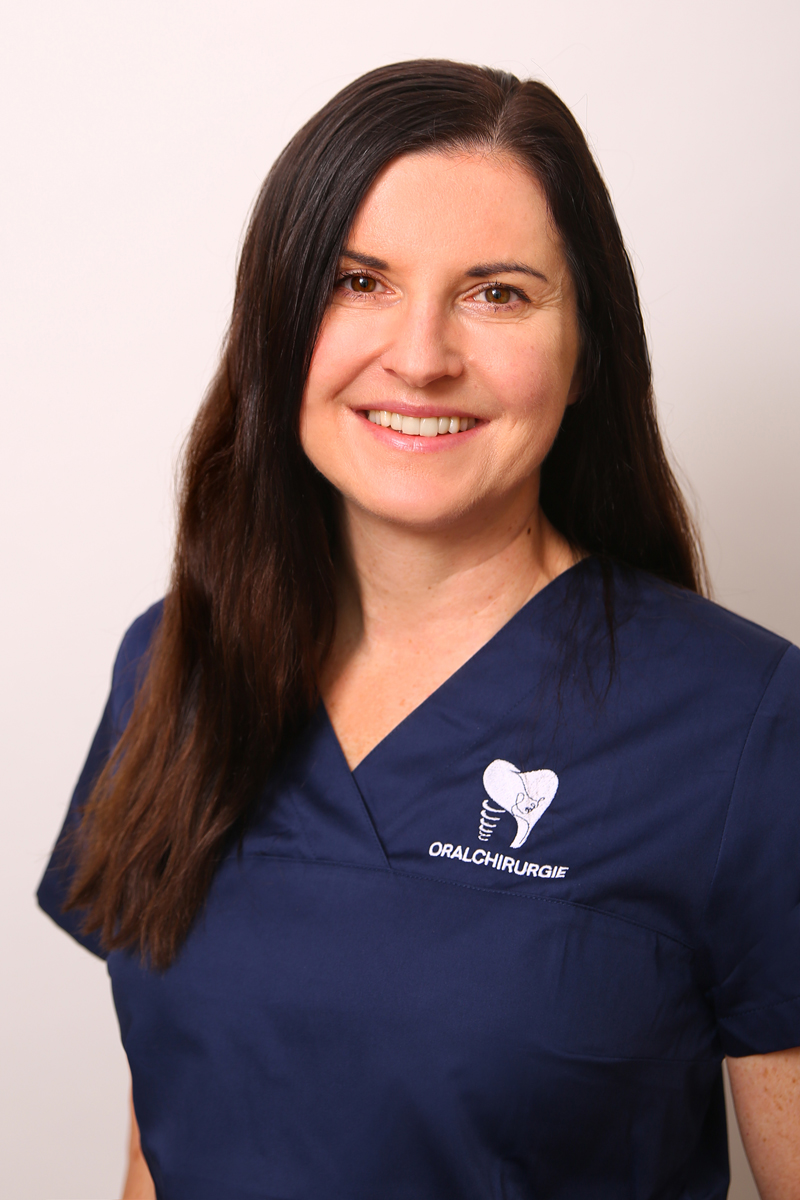 Dr. med. dent. Silvia Forler, Fachzahnärztin für Oralchirurgie